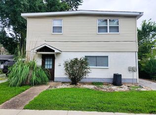 103 W Reed St, Benton, IL 62812