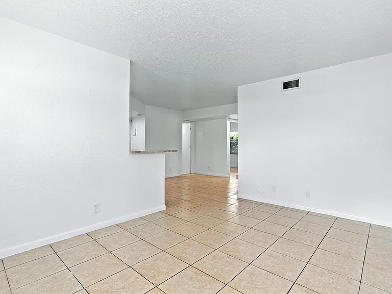 11632 NW 26th Ct — Photo 10