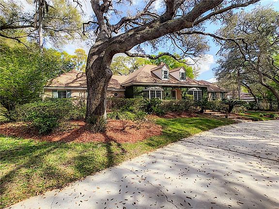 2nd image of 308 Sweetwater Club Cir