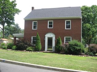 120 E 1st St, Watsontown, PA 17777