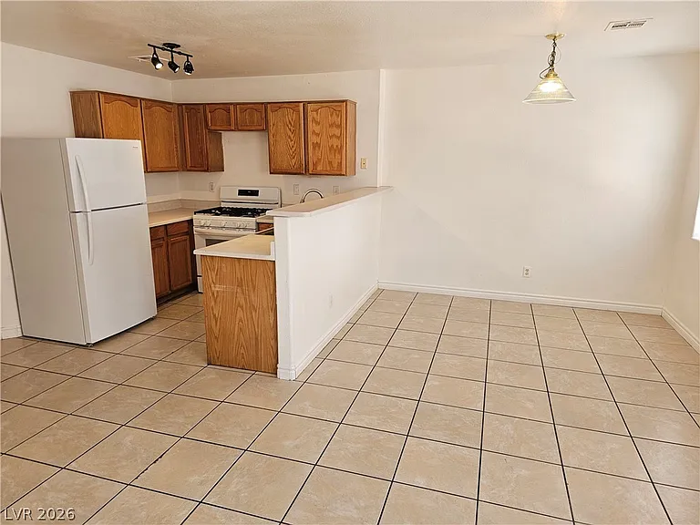 2521 Sierra Luna Ave #101 — Photo 7