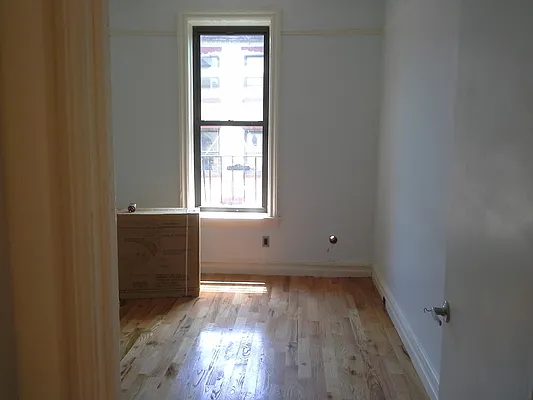 Rented by Sam Tabak | media 25