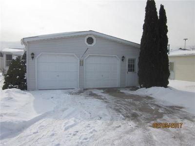 52 Golden Pond Est, Akron, NY, 14001