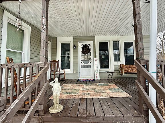 3rd image of 112 Mechanic St