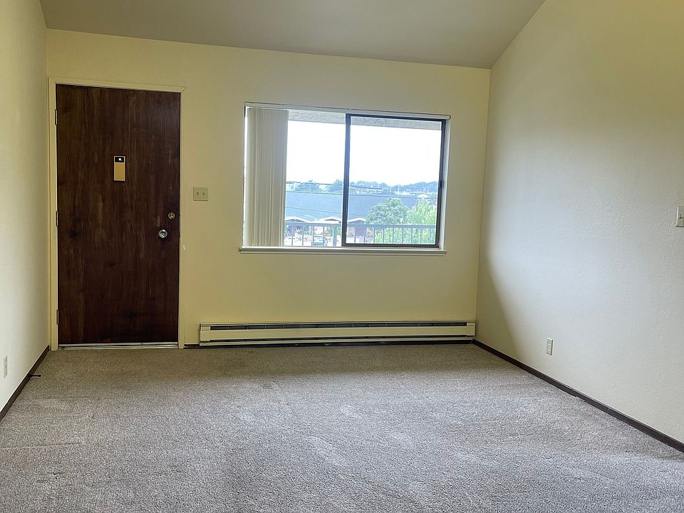 2nd image of 314 Willow Ave APT 6