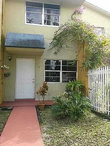 1st image of 401 NW 109th Ave APT 12