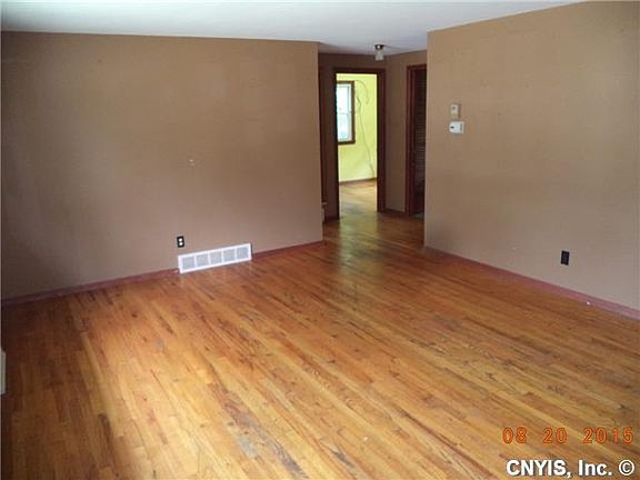 2nd image of 519 Lynch Ave