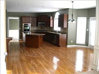 4th image of 2581 Twin Lakes Dr