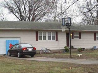 419 Zinc St, Carterville, MO 64835