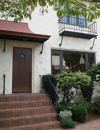 2nd image of 2205 Bigelow Ave N APT 2