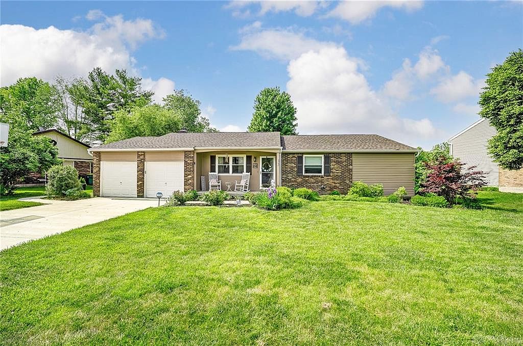 35 Roundtree Ct, Springboro, OH 45066 Zillow