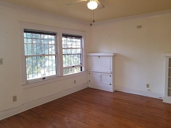 3rd image of 1515 Bellevue Ave