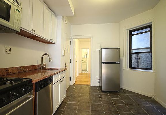 2nd image of 23 Jones St APT 5