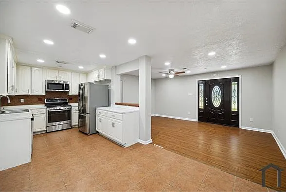 209 Stewart St — Photo 10