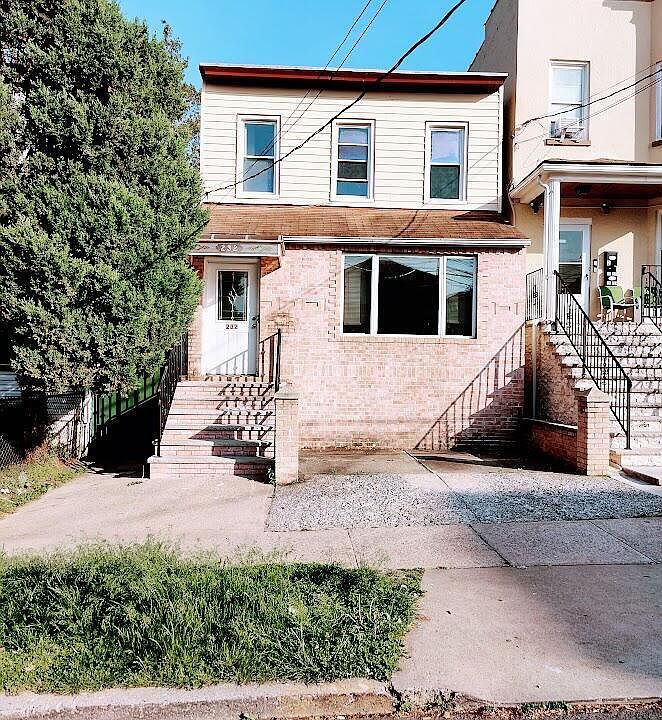 1st image of 232 Hylan Blvd