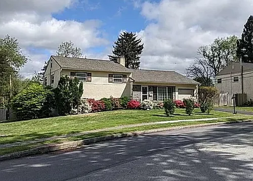 300 Adams Rd Photo 1