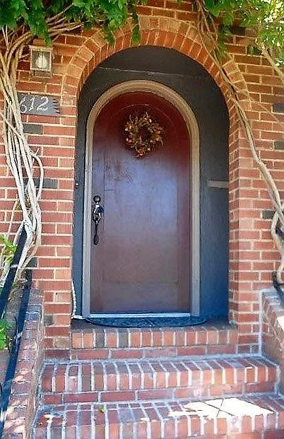Vintage Union Hill Neighborhood Home walking distance to PSNS! — Photo 3