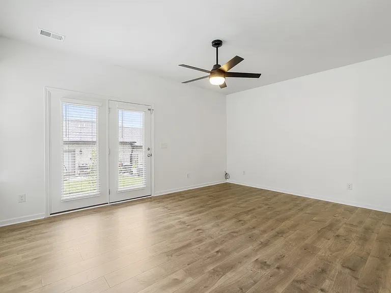 610 Clifford Hts — Photo 11
