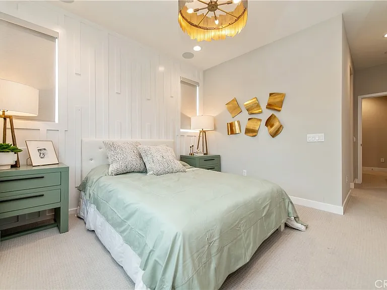 824 S Harbor Blvd — Photo 17