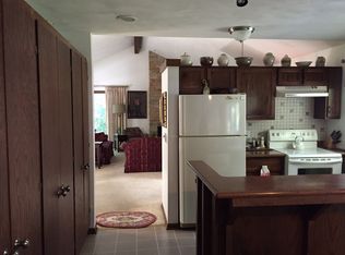 71 Woodfield Ct, Racine, WI 53402