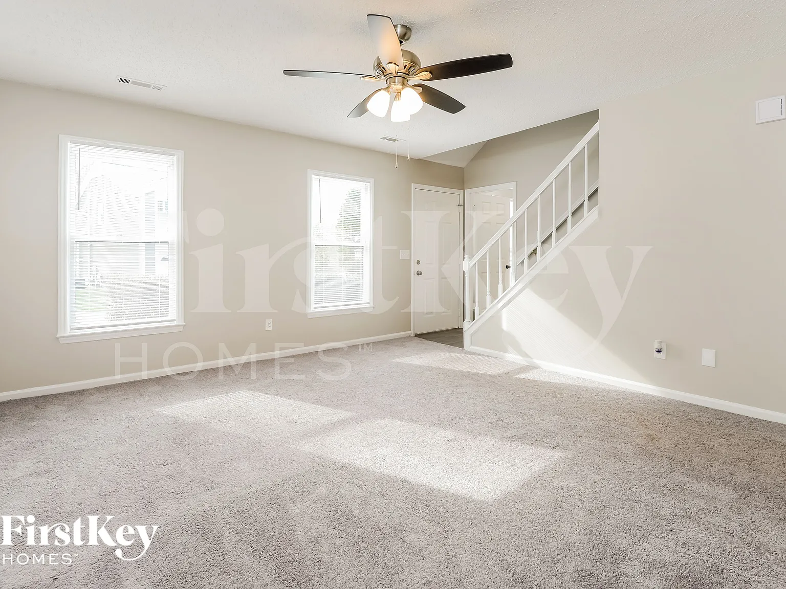 3 bed, 2.0 bath, 1395 sqft, $2,100 — Photo 2