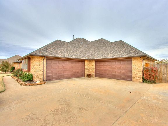 5th image of 1025 Belmonte Pl