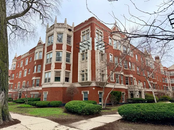 (undisclosed Address), Oak Park, IL 60302