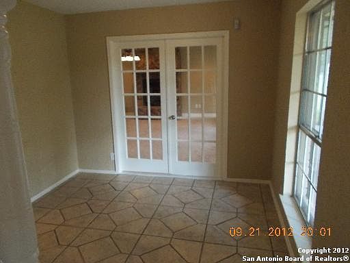 2nd image of 4539 Lakebend West