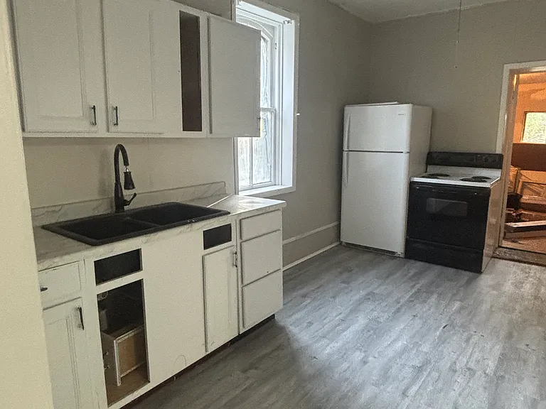 172 Blymyer Ave #A — Photo 3