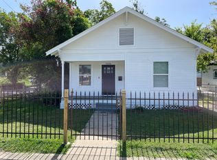 2520 Cochran St, Houston, TX 77009