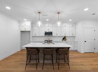 2002 Gildridge Dr APT 301, Nashville, TN 37221