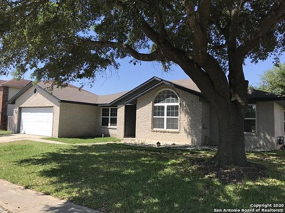 2nd image of 8811 Shadow Wood Ln