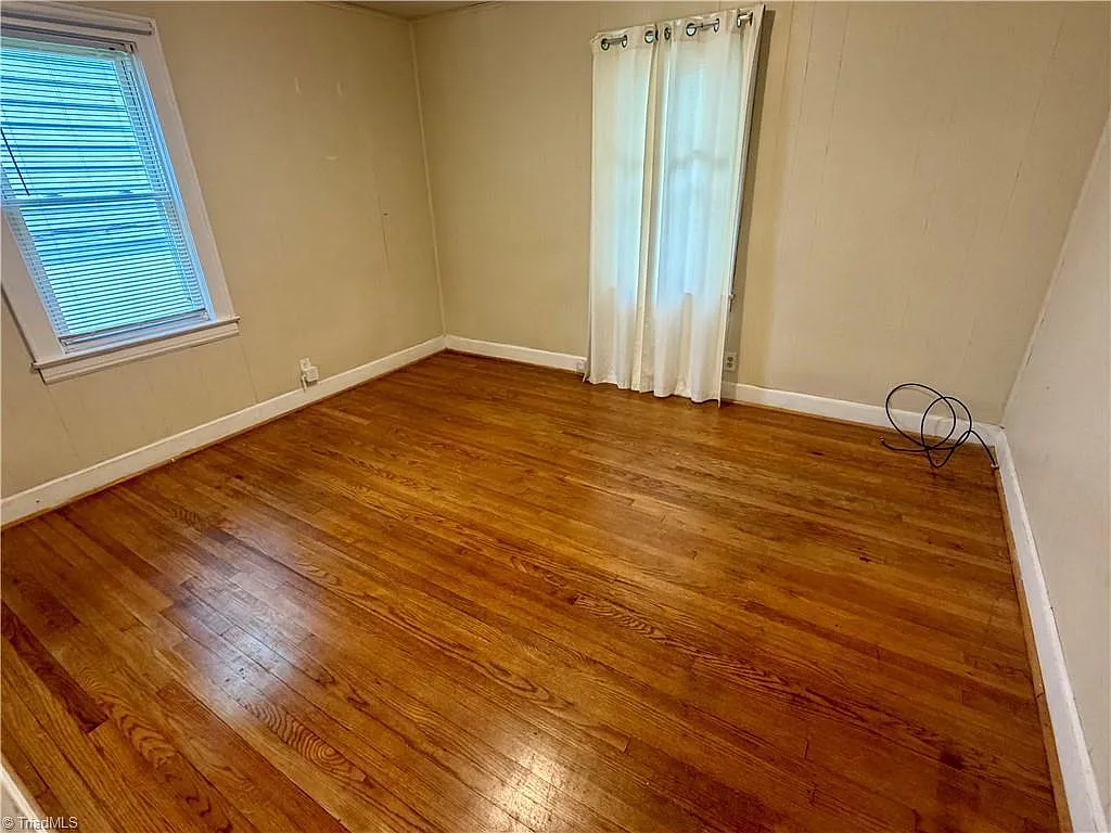1003 Charlotte Ave — Photo 4