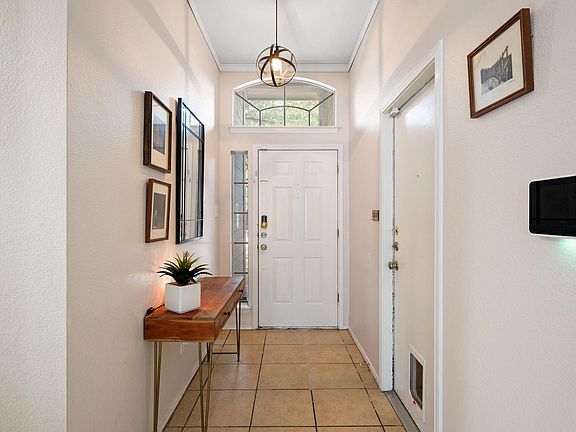 4th image of 1606 Academy Pl