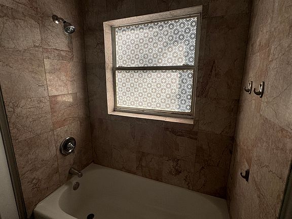 5th image of 509 Varsity St #509