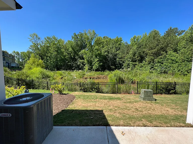 335 Old Grove Ln — Photo 24