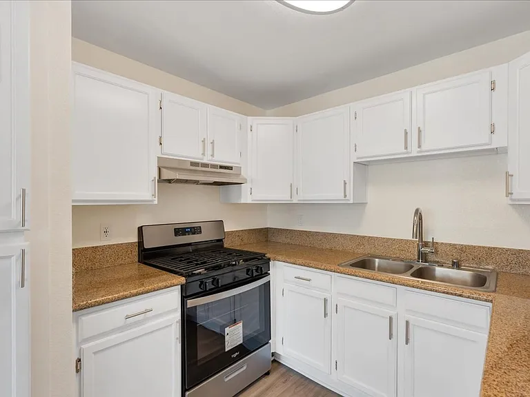 Parkview Palms Apartments- Riverside, CA — Photo 85
