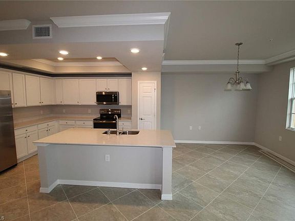 5th image of 10711 Palazzo Way #202