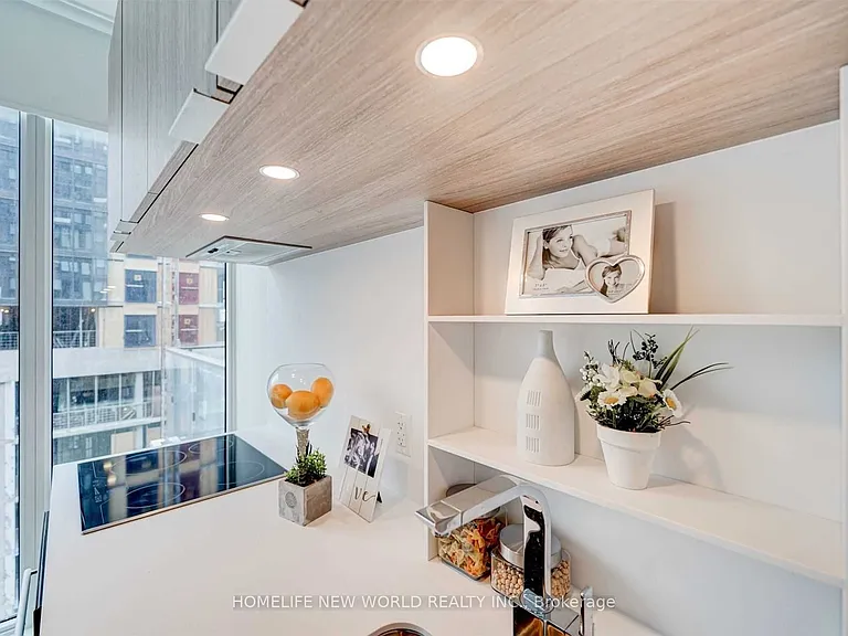 77 Shuter St #909 — Photo 37