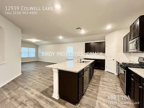 3rd image of 12939 Colwell Lk