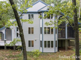 6803 Blue Ridge Dr NE, Belmont, MI 49306