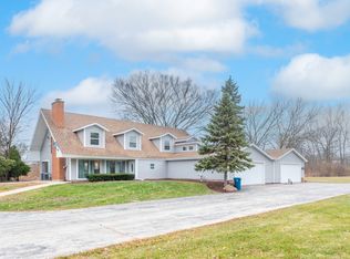 17W561 White Pine Rd, Addison, IL 60101