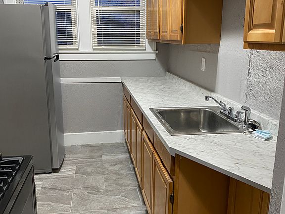 3rd image of 14950 Stoepel St