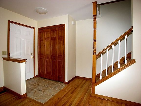 3rd image of 401 S Linden Ave
