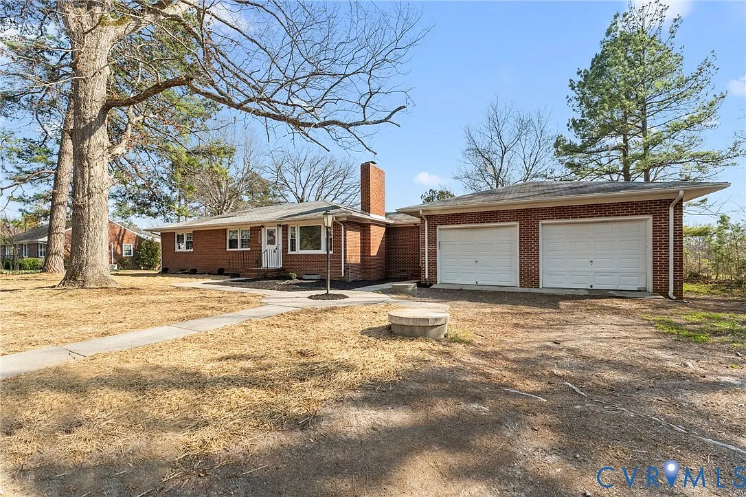 17302 McKenney Ave photo 1