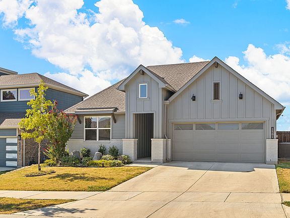 3rd image of 1501 Razorbill Rd