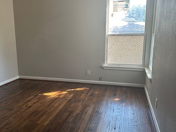 3rd image of 7015 Dover Ln
