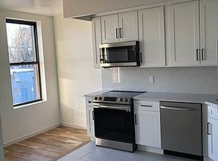 217 India St #2A, Brooklyn, NY 11222