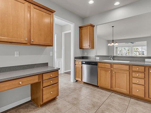 5th image of 170 Sea Lavender Ln
