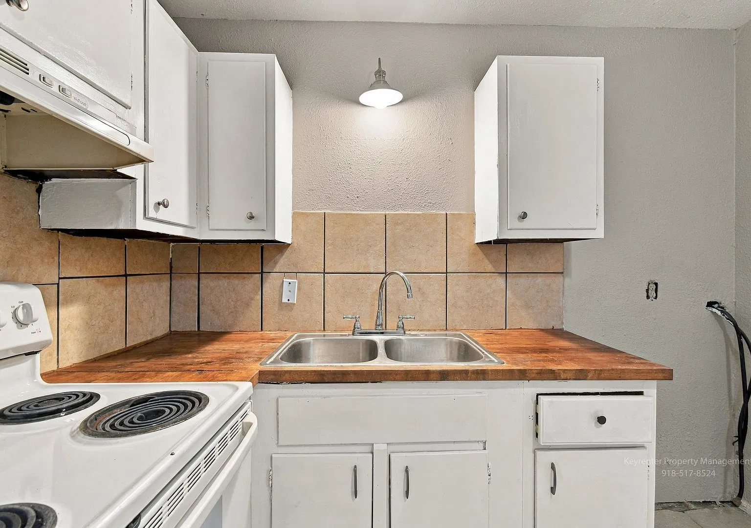 2 Bed 1 Bath Duplex Tile floors — Photo 4